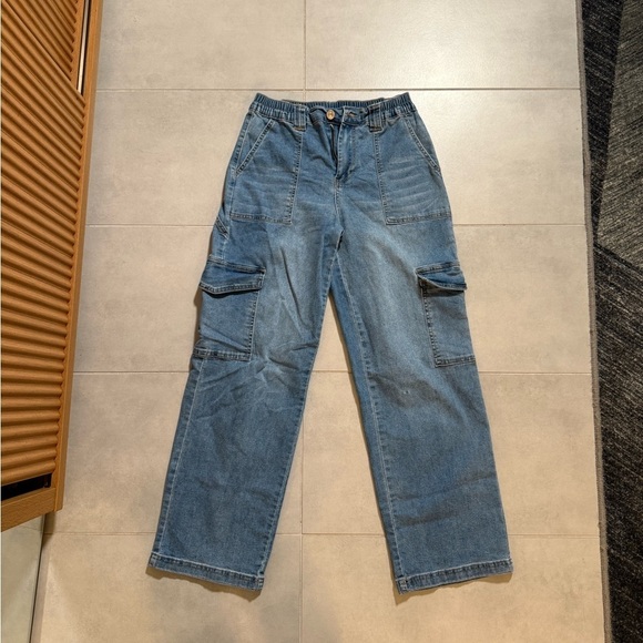 Almost Famous Blue Cargo Jeans - Picture 2 of 5
